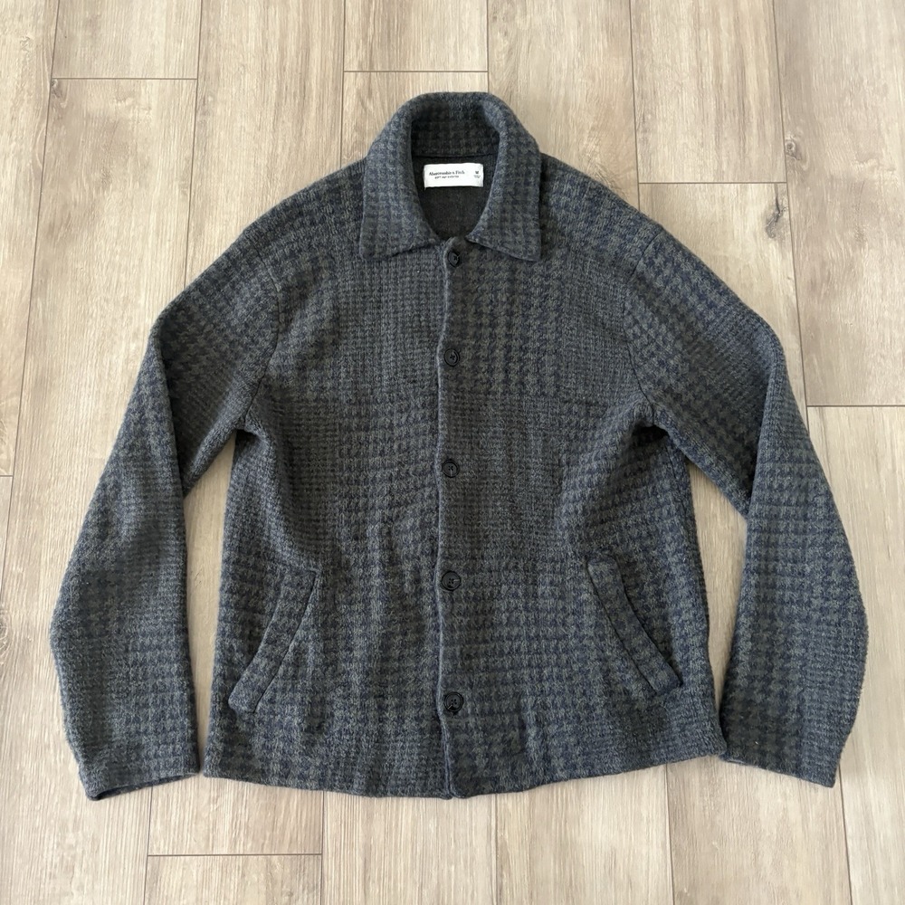 Abercrombie & Fitch Men's Medium Cardigan Soft A & F Sweater Plaid Button Up - Picture 1 of 7